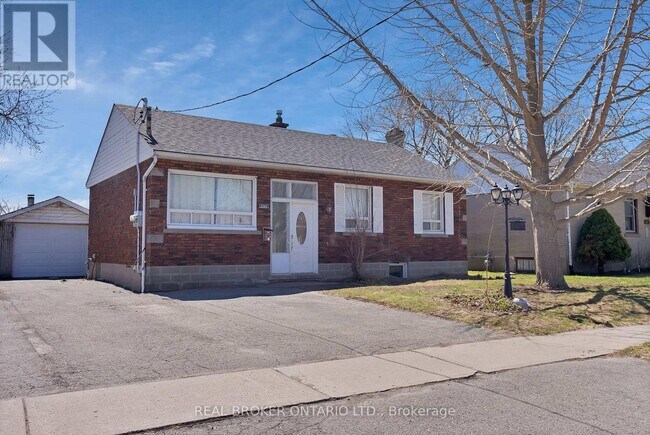 property at 87 Wellington Ave W
