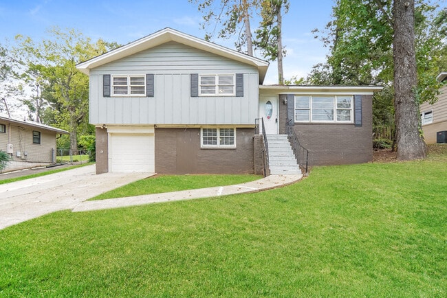 property at 2040 Shady Ln