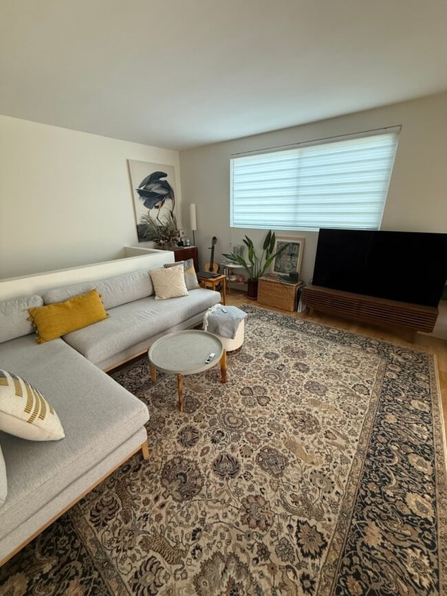 1532 Berkeley St, Unit 7 in Santa Monica, CA - Building Photo - Building Photo