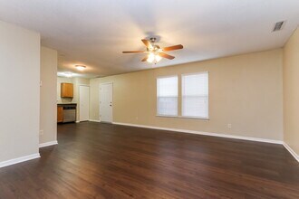 6852 Youngberry Dr in Indianapolis, IN - Building Photo - Building Photo