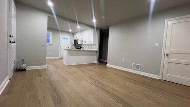 13020 Estelle Rd, Unit SINGLE FAMILY HOME in Silver Spring, MD - Foto de edificio - Building Photo