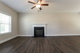 592 Joneus Dr in Mcdonough, GA - Building Photo - Building Photo