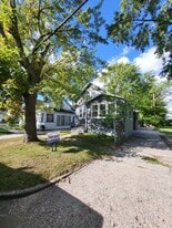 372 Orchard Ave in Muskegon, MI - Building Photo