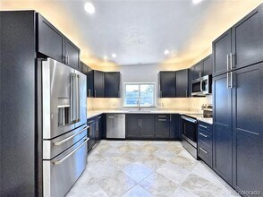 5960 S Logan Ct in Centennial, CO - Building Photo - Building Photo
