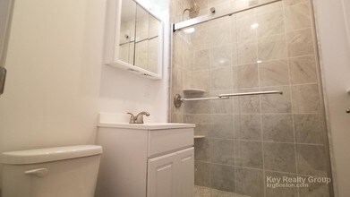 11 Queensberry St-Unit -21 in Boston, MA - Building Photo - Building Photo