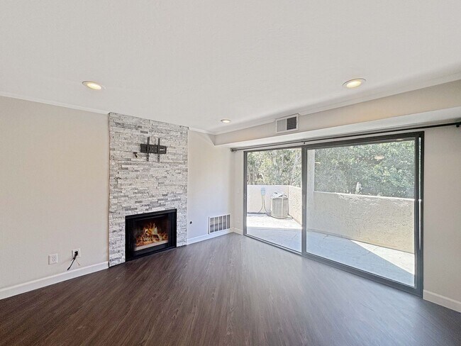 9730 Mesa Springs Way in San Diego, CA - Building Photo - Building Photo