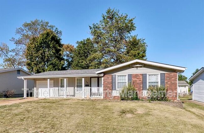 property at 1405 Willowbrook Dr