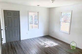 205 Blackwood St in Greenville, SC - Building Photo - Building Photo