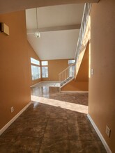 617 Castle Oaks Dr in Stockton, CA - Building Photo - Building Photo