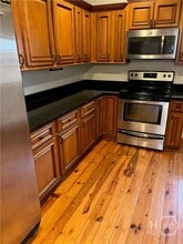 555 E Harris St in Savannah, GA - Building Photo - Building Photo