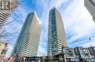115 McMahon Dr in Toronto, ON - Building Photo