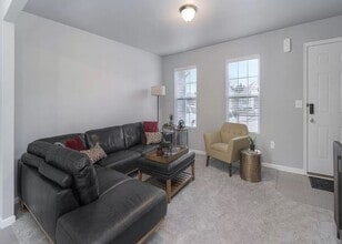 8758 Tiburon Ln in Richland, MI - Building Photo - Building Photo