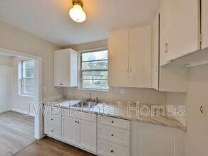 2951 Lydia St in Jacksonville, FL - Building Photo - Building Photo