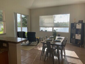 5518 Place Lake Dr in Fort Pierce, FL - Building Photo - Building Photo