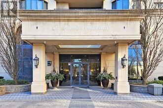 662 Sheppard Ave E in Toronto, ON - Building Photo - Building Photo