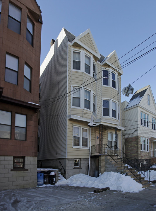 163 Lexington Ave in Jersey City, NJ - Building Photo