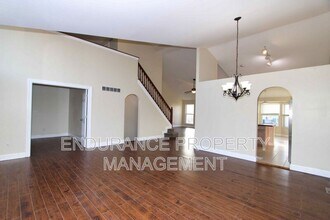 6017 Kensington Trail in Middletown, OH - Building Photo - Building Photo