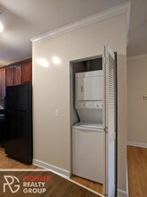 3248 N Clifton Ave, Unit 2 in Chicago, IL - Foto de edificio - Building Photo