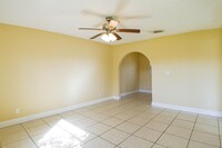 5452 Fifth Ave in Ft. Myers, FL - Building Photo - Building Photo