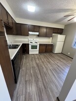 4920 Garland St, Unit 3 Apartments