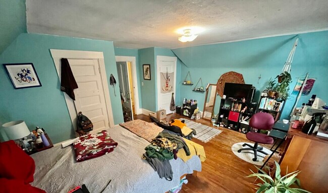 53 Elm St, Unit 3 in Somerville, MA - Foto de edificio - Building Photo