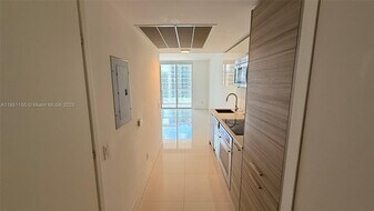 1300 Brickell Bay Dr, Unit 2300 in Miami, FL - Building Photo