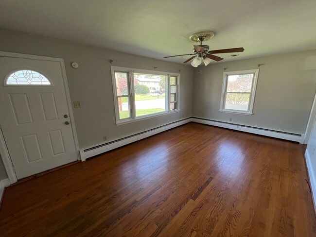 1302 Penley Blvd in Salem, VA - Building Photo - Building Photo