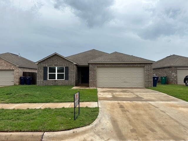 11525 Ruger Rd in Yukon, OK - Building Photo