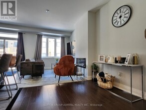 984 Crowsnest Holw in Pickering, ON - Building Photo - Building Photo
