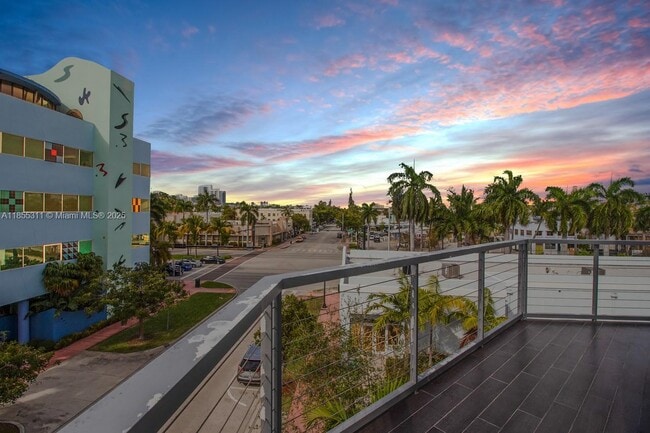 401 Jefferson Ave, Unit 3 in Miami Beach, FL - Foto de edificio - Building Photo