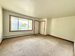 239 N Plum St in Mount Joy, PA - Building Photo - Building Photo