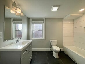 150 Acorn St, Unit 2 in Providence, RI - Building Photo - Building Photo