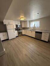 1105 W 10550 S, Unit Burr Basement in South Jordan, UT - Building Photo - Building Photo