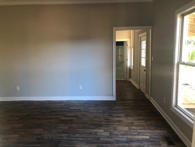 106 Corbett St in Snow Hill, NC - Foto de edificio - Building Photo