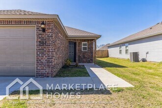 981 E Starling St in Fayetteville, AR - Building Photo - Building Photo