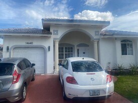 14640 SW 180th St in Miami, FL - Building Photo