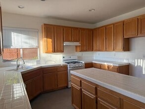 4983 Calle Arquero in Oceanside, CA - Building Photo - Building Photo