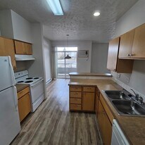 Courts At Indian Canyon in Spokane, WA - Building Photo