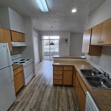 Courts At Indian Canyon in Spokane, WA - Building Photo - Building Photo