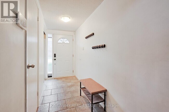 1755-1755 Rathburn Rd E in Mississauga, ON - Building Photo - Building Photo