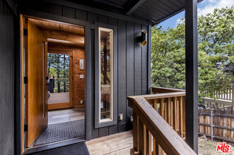 587 Villa Grove Ave in Big Bear, CA - Building Photo - Building Photo
