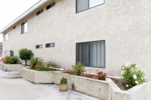 Grevillea Manor in Hawthorne, CA - Building Photo - Building Photo