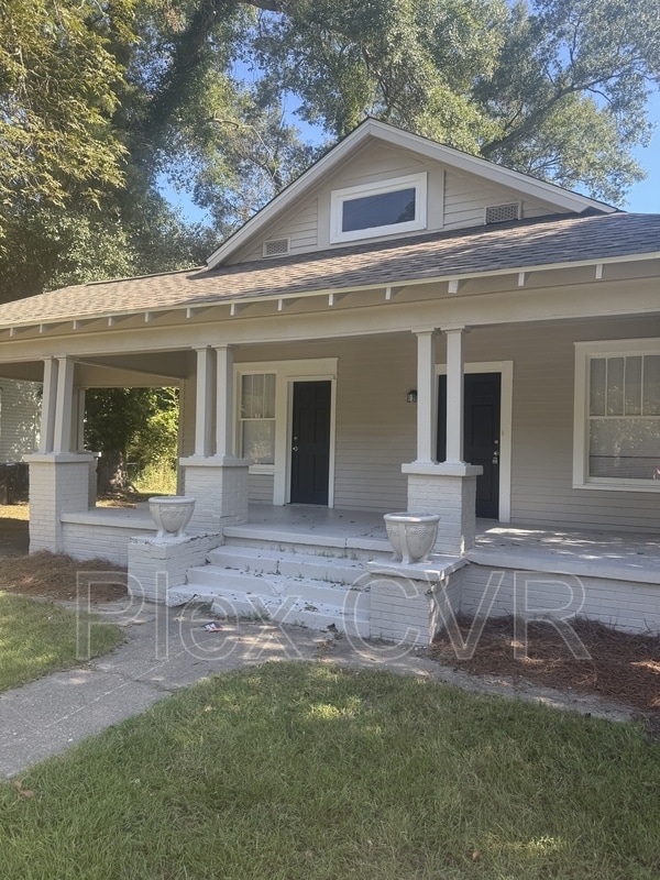 property at 2623 Garden Dr