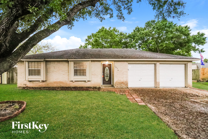 1929 Klauke Ct in Rosenberg, TX - Building Photo