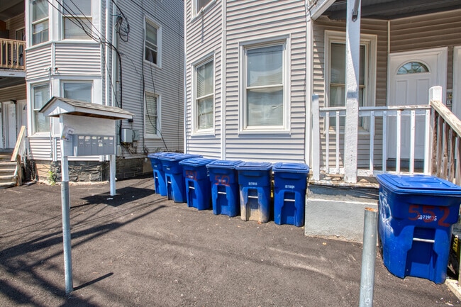 560 Atlantic St in Bridgeport, CT - Building Photo - Building Photo