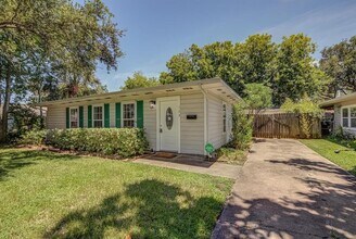 123 Marlin Ave in Galveston, TX - Building Photo - Building Photo