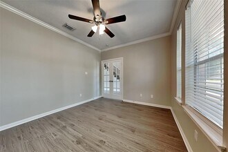 10626 White Bridge Ln in Sugar Land, TX - Building Photo - Building Photo