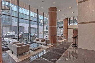 17 Bathurst St in Toronto, ON - Building Photo - Building Photo