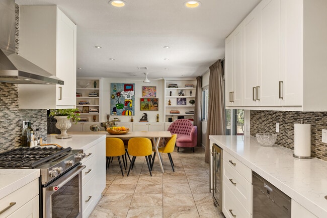 property at 2200 E Acacia Rd N