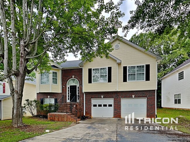 957 Ashton Oak Cir in Stone Mountain, GA - Building Photo - Building Photo